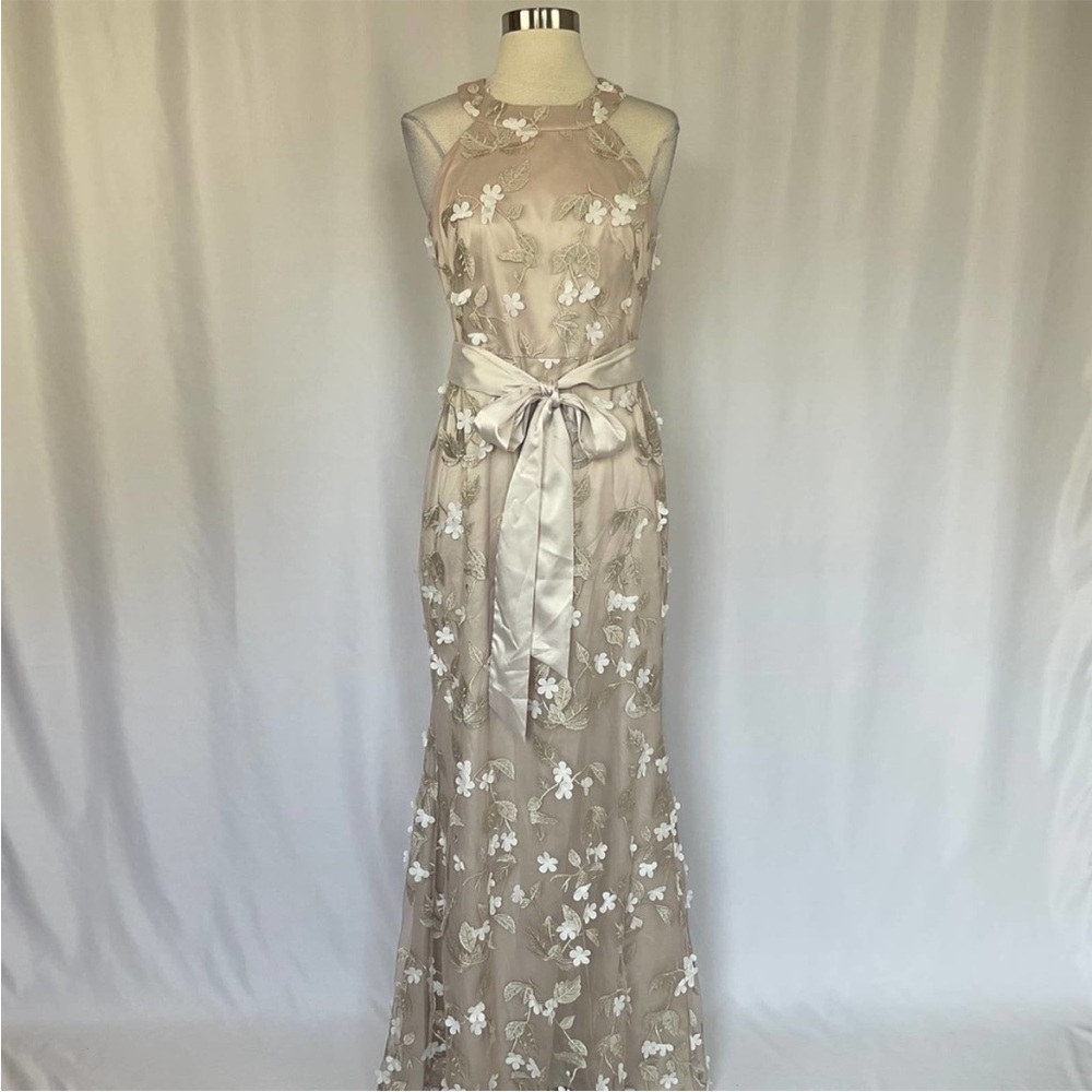 Eliza J Women's Dress Size 2 Beige Chiffon with 3D Floral Detail Long Gown